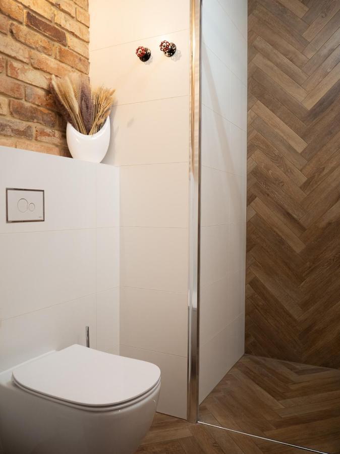 Brick House - Apartament Zoska Wrocław Extérieur photo